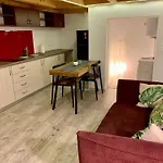 아파트 Ultra Living - Luxury And Comfort Downtown